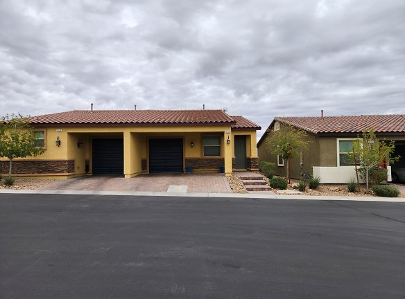 2726 Chinaberry Hill St - Laughlin, NV