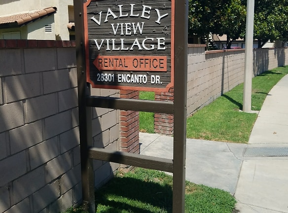 Valley View Apartments - Sun City, CA