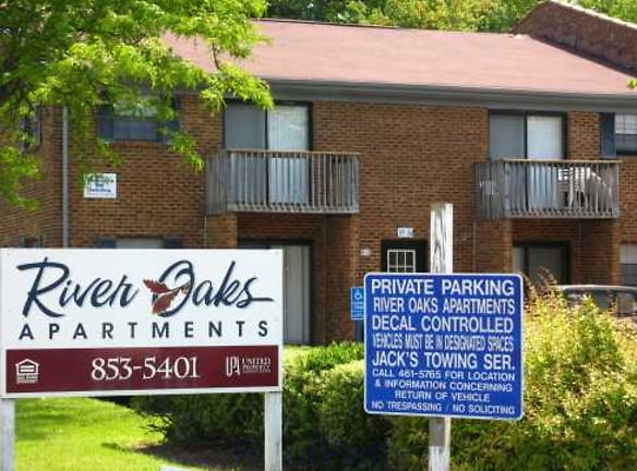 River Oaks Apartments - Norfolk, VA