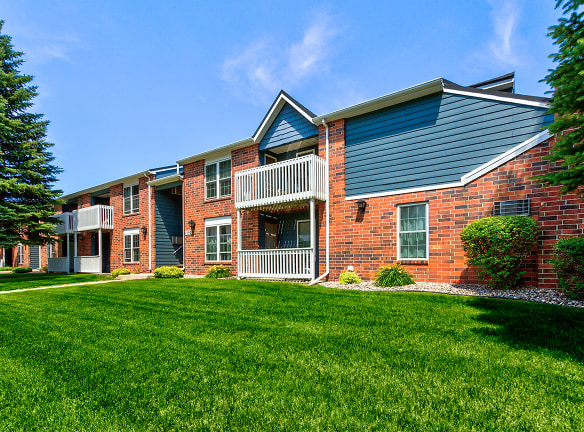 Wellington Townhomes - Grand Forks, ND