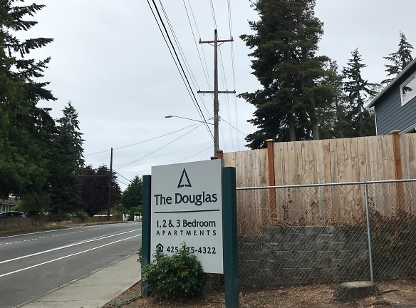 The Douglas Apartments - Lynnwood, WA