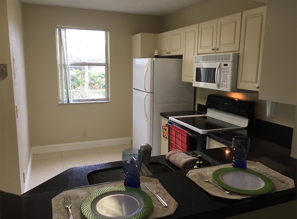 9001 Wiles Rd unit 207-3 - Coral Springs, FL