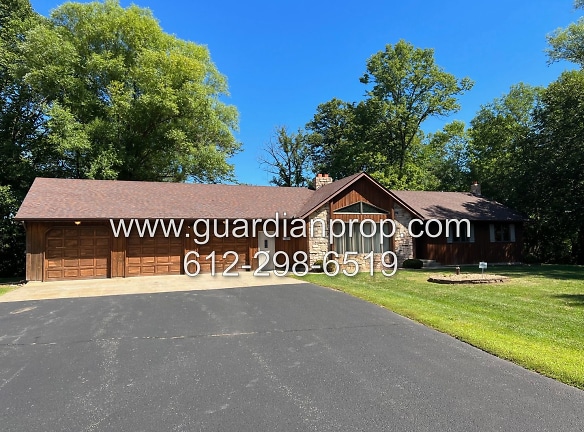 10540 67th St S - Cottage Grove, MN