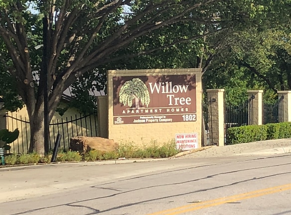 Willow Tree Apartments - Grand Prairie, TX