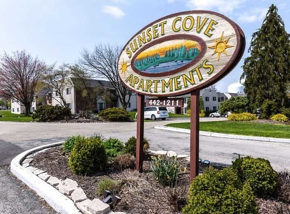 Sunset Cove Apartments - Danville, IL