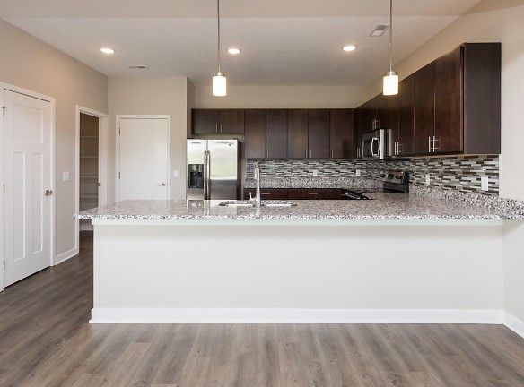 Hubbell Townhomes - Des Moines, IA