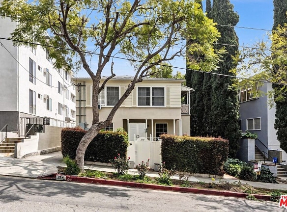 1134 Larrabee St - West Hollywood, CA