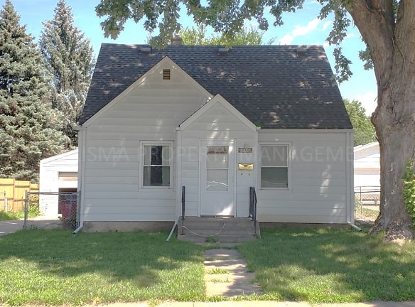 2208 S Willow Ave - Sioux Falls, SD