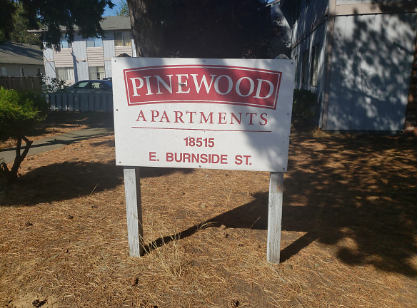 Pinewood Apartments - Portland, OR
