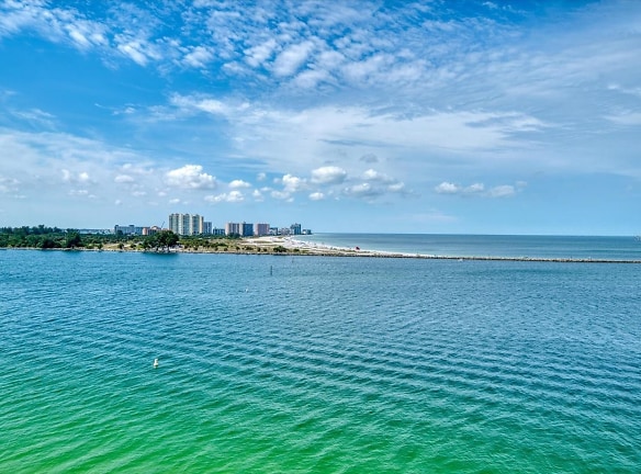 450 S Gulfview Blvd #907 - Clearwater, FL