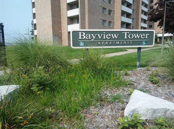 Bayview Towers Apartments - Muskegon, MI