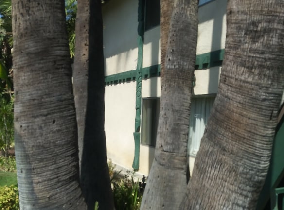 Kona-Pali Apartments - Granada Hills, CA