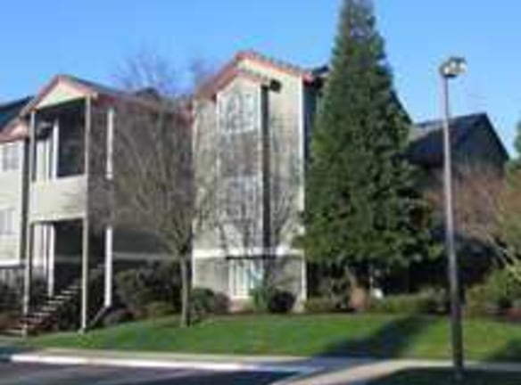 Hathaway Court - Wilsonville, OR
