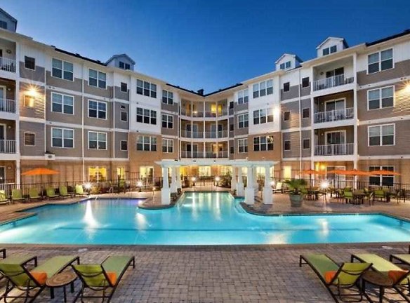 Solace Apartments - Virginia Beach, VA