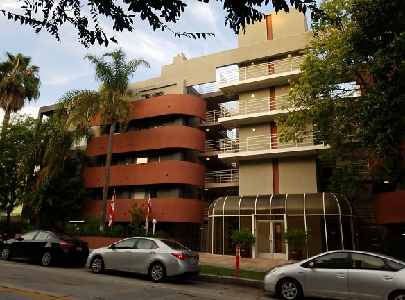Veteran Plaza Apartments - Los Angeles, CA