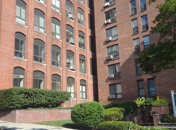 Whittier Terrace Apartments - Worcester, MA