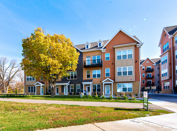 Conservancy Bend Apartments - Middleton, WI
