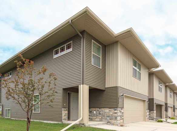 Cottage Grove Townhomes - Grand Forks, ND