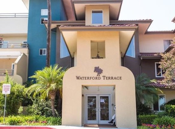 Waterford Terrace Senior Living - La Mesa, CA