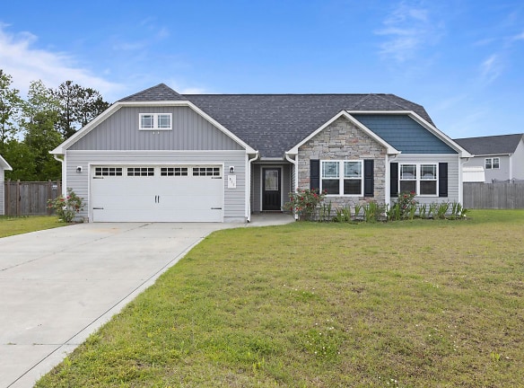 511 Deep Inlet Dr - Sneads Ferry, NC