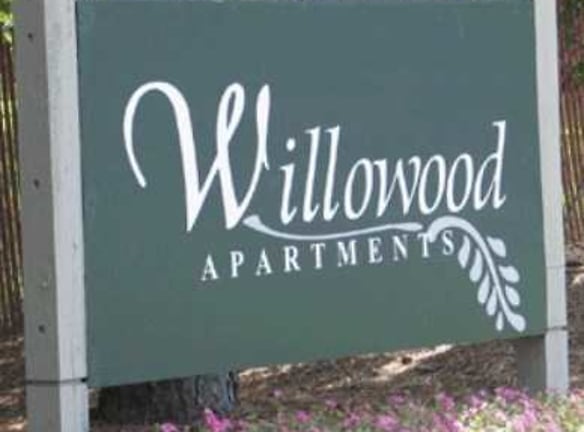 Willowood Apartments - Milledgeville, GA