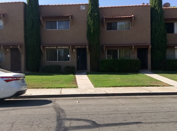 Crestwood Townhomes Apartments - Victorville, CA