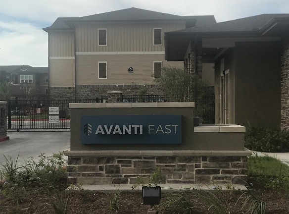 Avanti East Apartments - Edinburg, TX