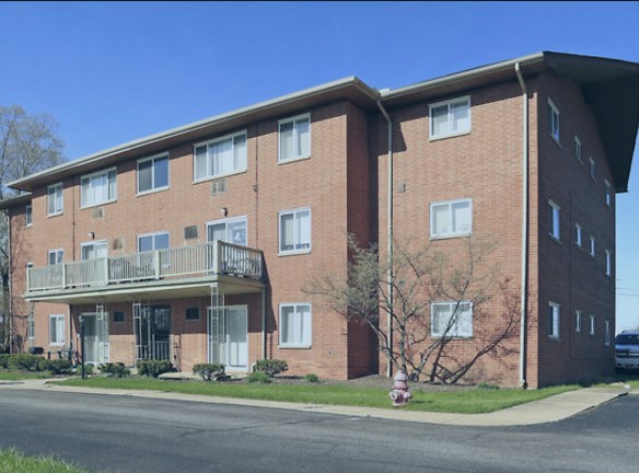 Stoneybrook Apartments - Bedford, OH