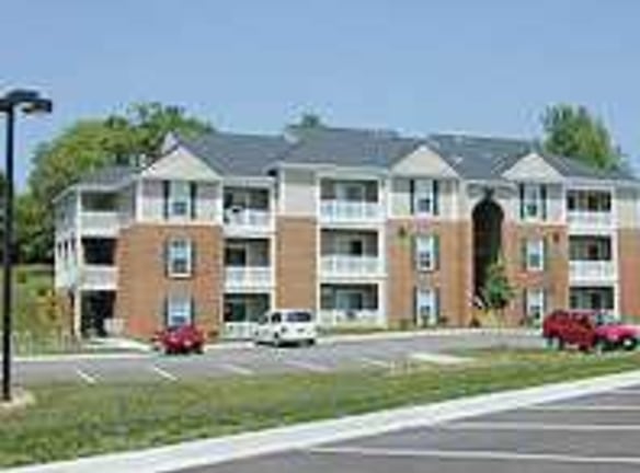 Knollwood Apartment Homes - Blacksburg, VA