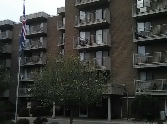 Riverview Towers Apartments - Lapeer, MI