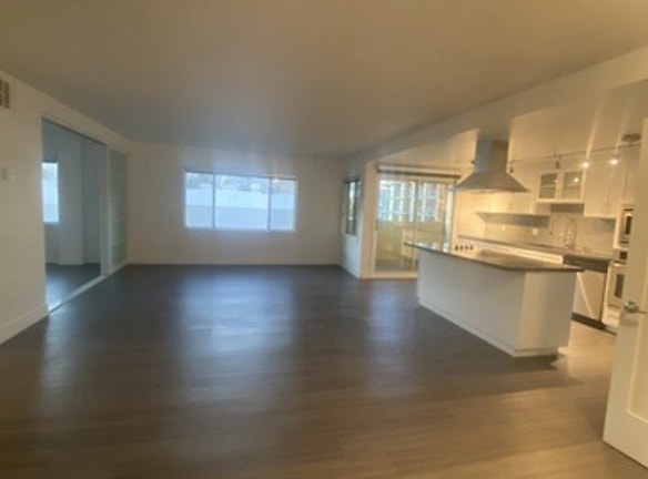 131 S Maple Dr #305 - Beverly Hills, CA