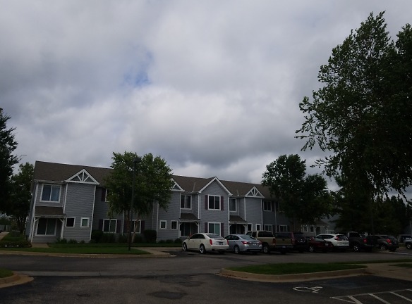 Prairie Village Residences Apartments - Hutchinson, KS