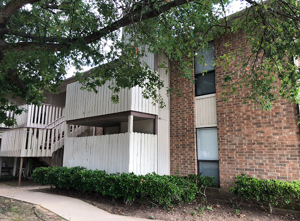 Richmond Oaks Apartments - Texarkana, TX
