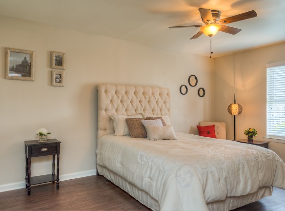 Tomball Ranch Apartments - Tomball, TX