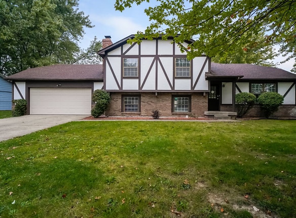 3420 Wedgewood Dr - Indianapolis, IN