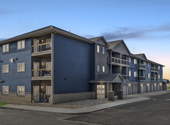 Pinnacle Point Apartments - Sioux Falls, SD