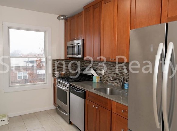 21-17 46th St unit 2 - Queens, NY