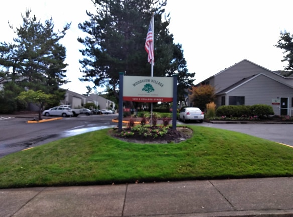 Woodview Village Apartment Homes - Newberg, OR