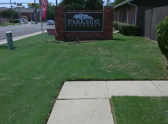 Parkside Townhomes Apartments - Arlington, TX