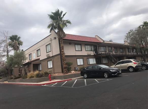 Harmon Arms Apartments - Las Vegas, NV