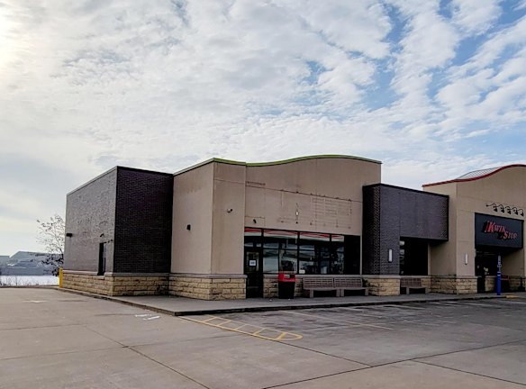 1210 E 16th St - Dubuque, IA