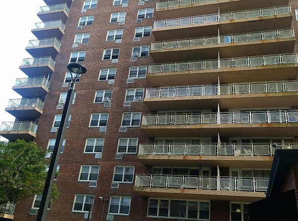 PATIO GARDENS Apartments - Brooklyn, NY