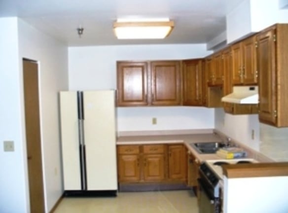 Pioneer Place Apartments - Poynette, WI