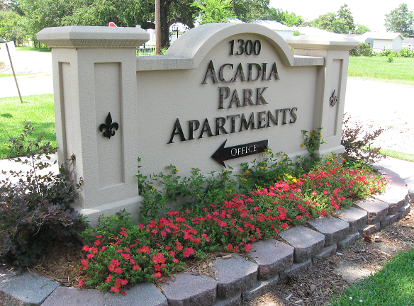 Acadia Park Apartments - Houma, LA