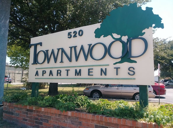 Townwood Apartments - San Marcos, TX