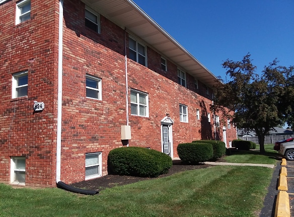 Steeplechase Apartments - Anderson, IN