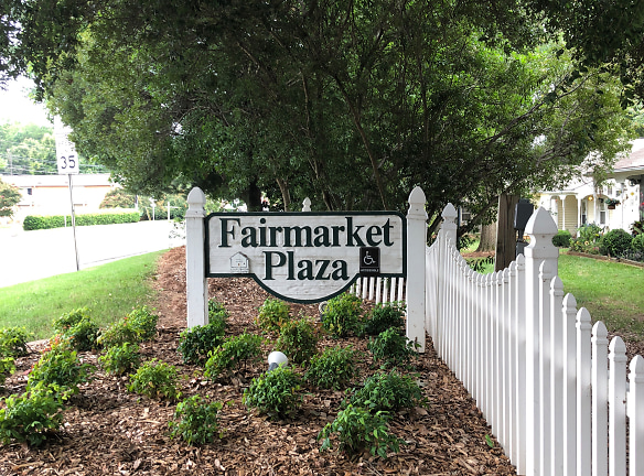 Fairmarket Plaza Apartments - Charlotte, NC