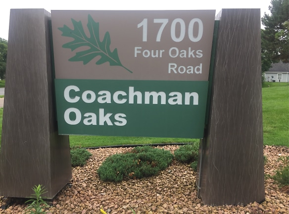 Coachman Oaks Apartments - Eagan, MN