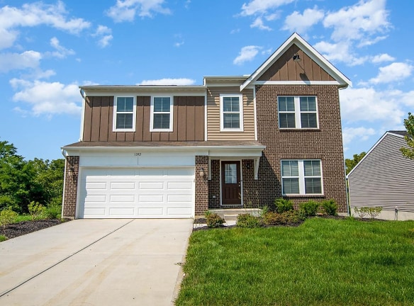 1392 Soaring Way - Maineville, OH