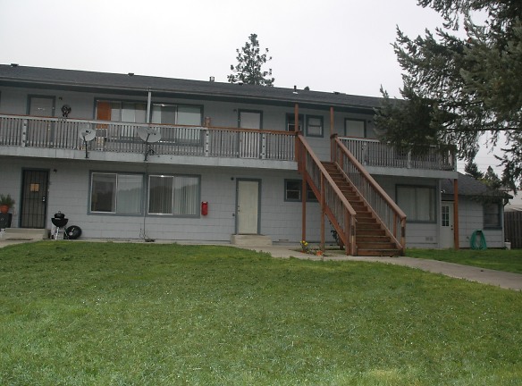 645 W First Ave - Sutherlin, OR